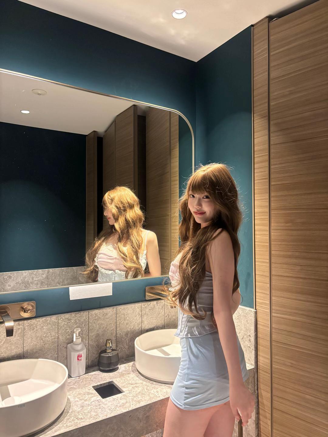 @nini