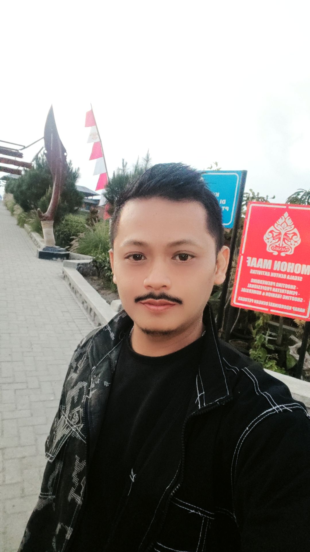 @Disini_Aja_Cafe