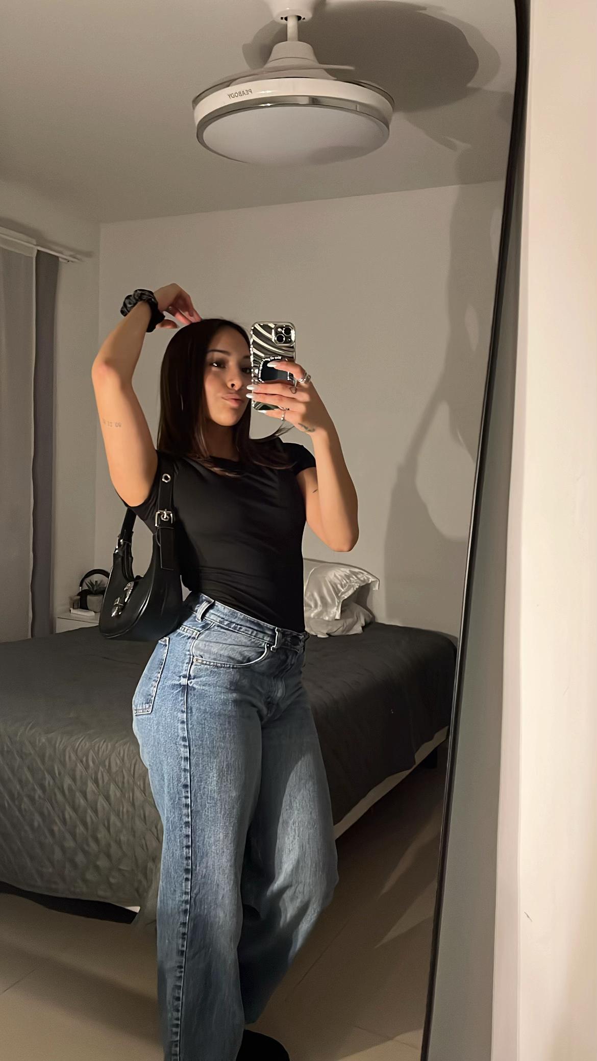@𝙰𝚗𝚍𝚛𝚎𝚊