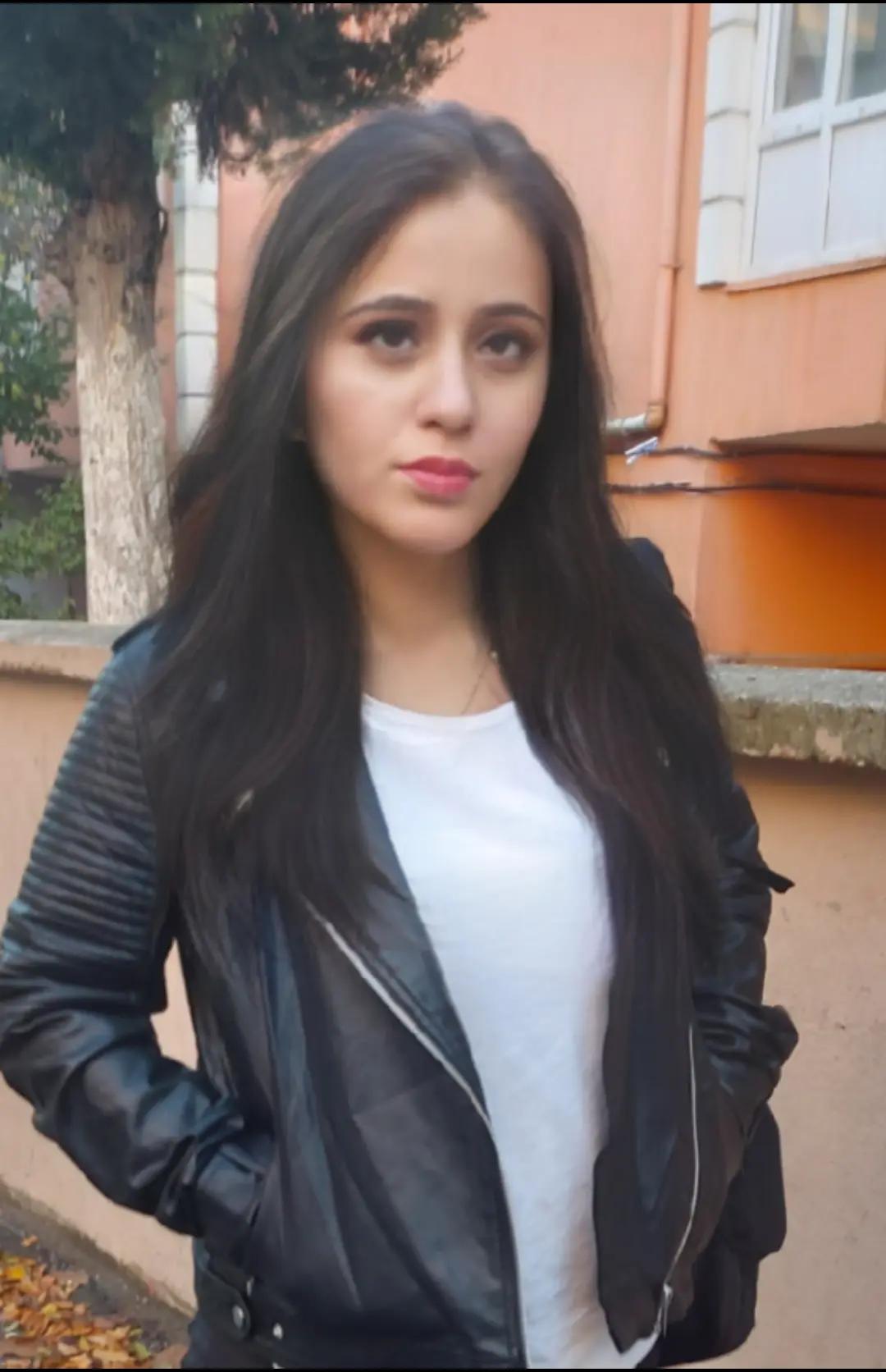 @yasemin