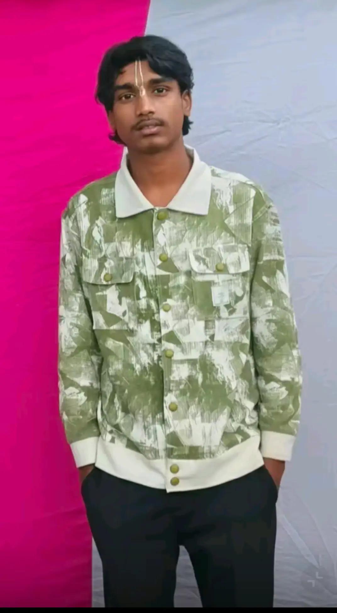 @      কৃষ্ণ 🥰🤭      