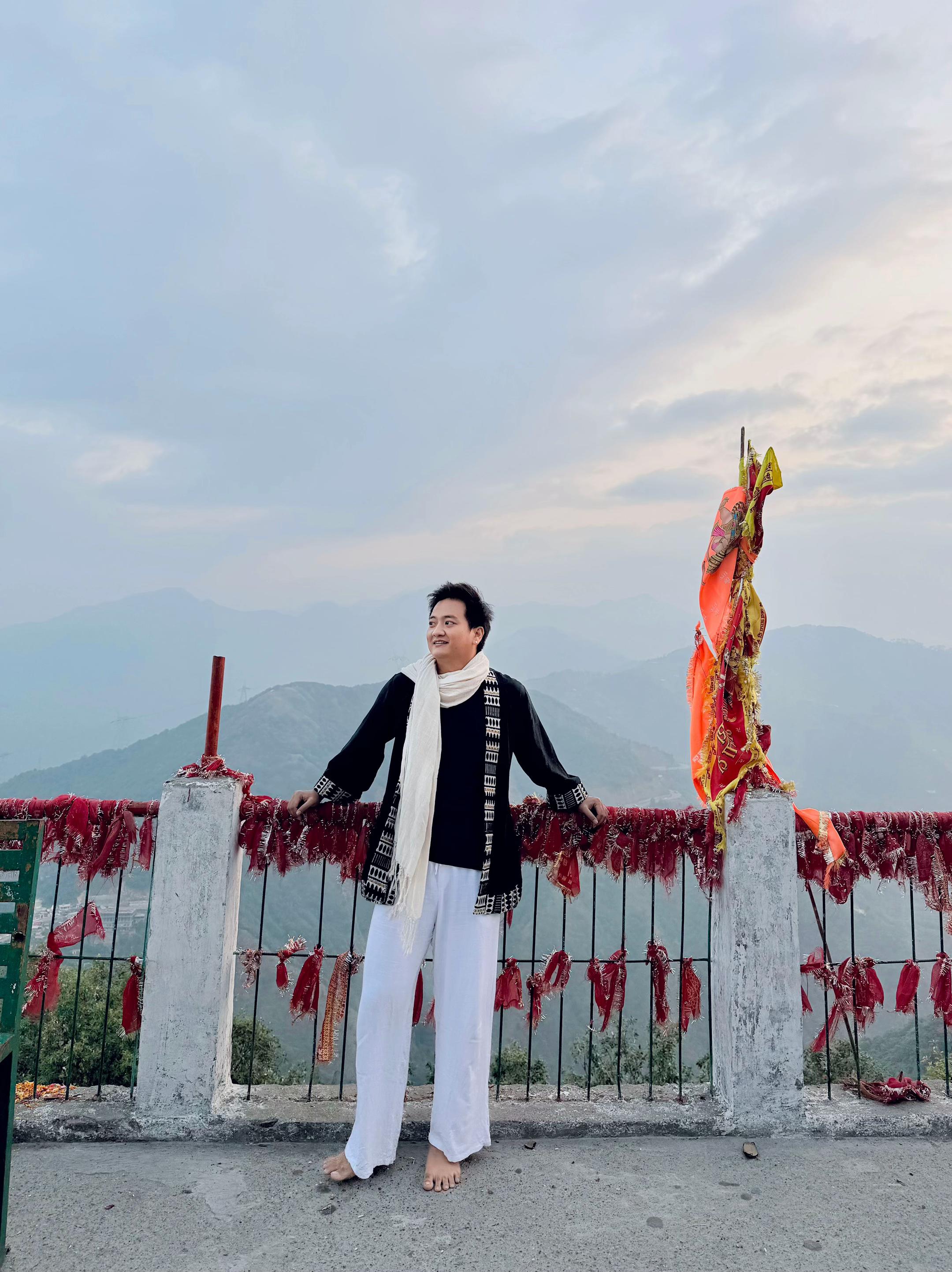@Yoga With ဆရာ Thurein 🧘&zwj;♂️