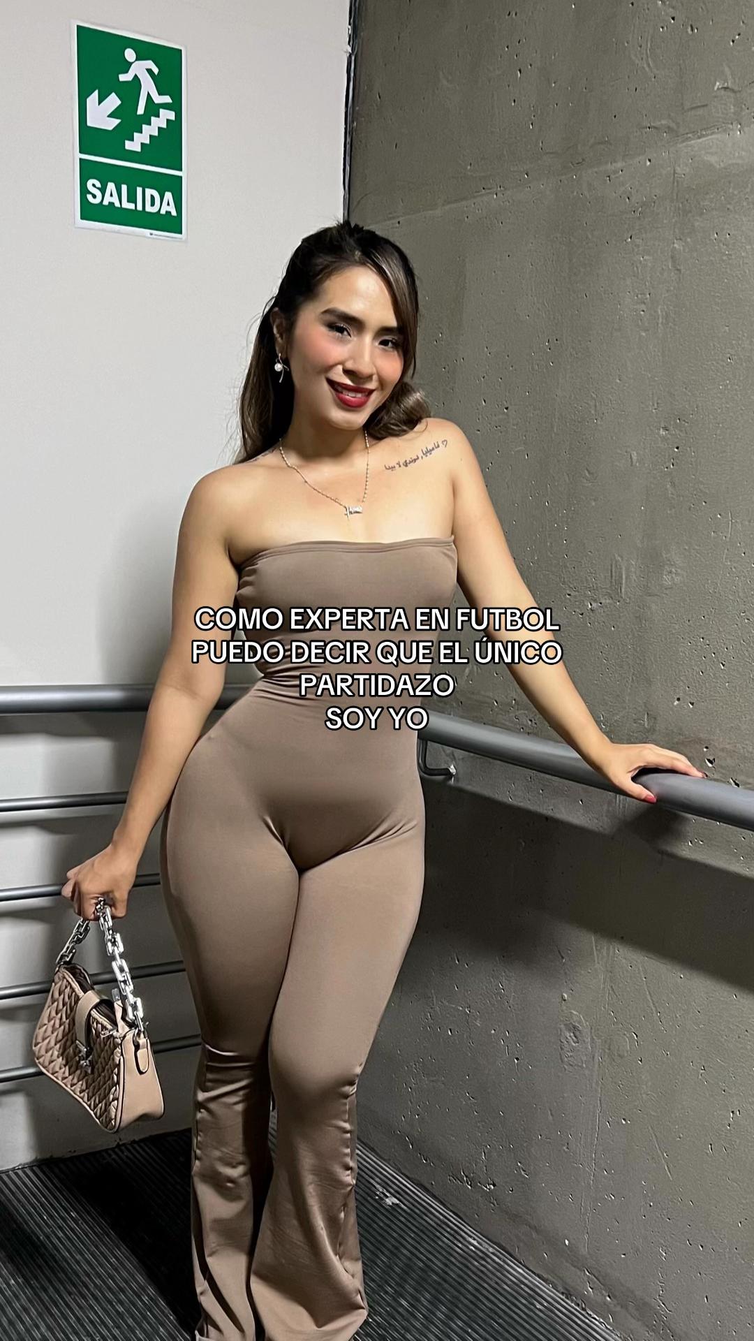 @Caroline Alexandra flores 🦦
