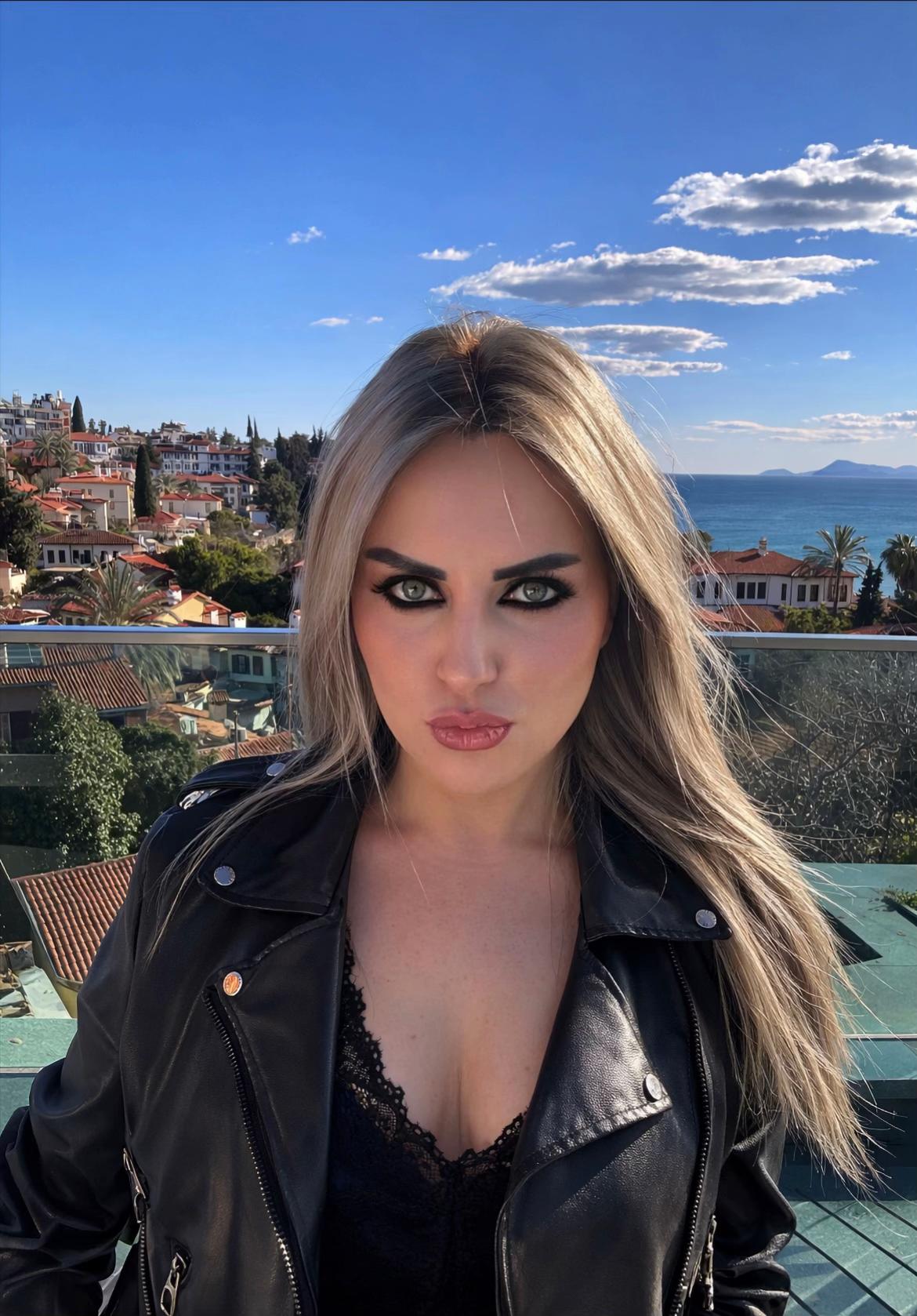 @yasemin