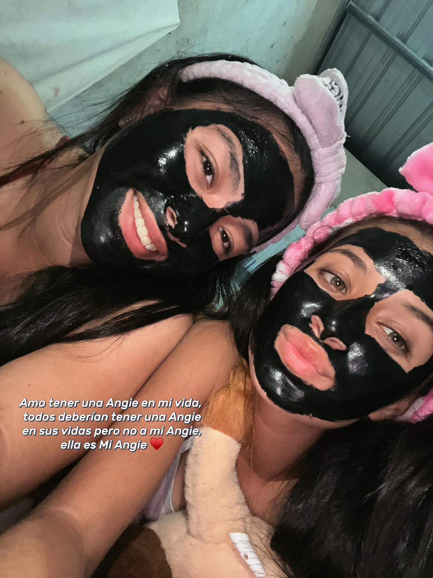 @𝓜𝓮𝓵𝓪𝓷𝓲𝓮🎀