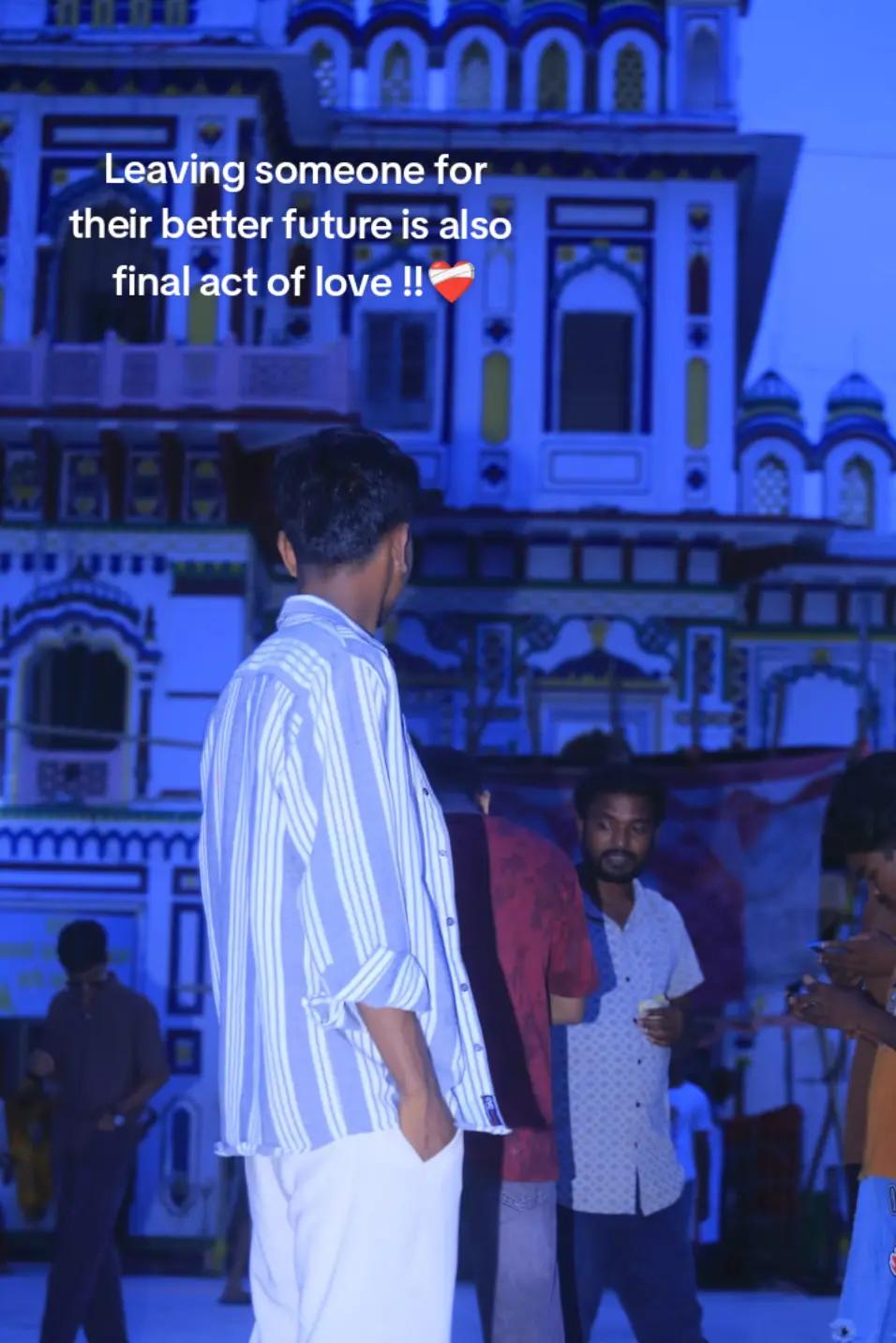 @Comrade ✨🖤