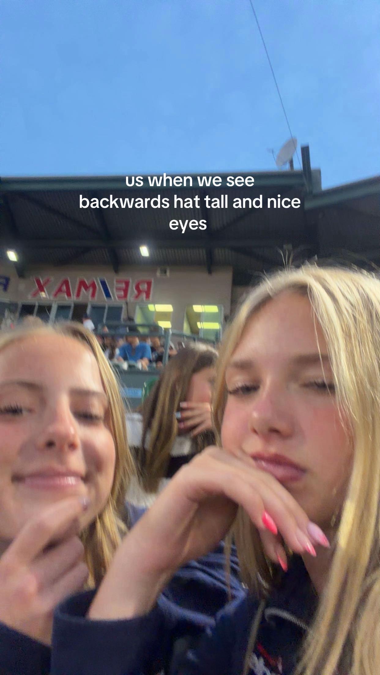 @lo☀️👙🌺🛍️🍋