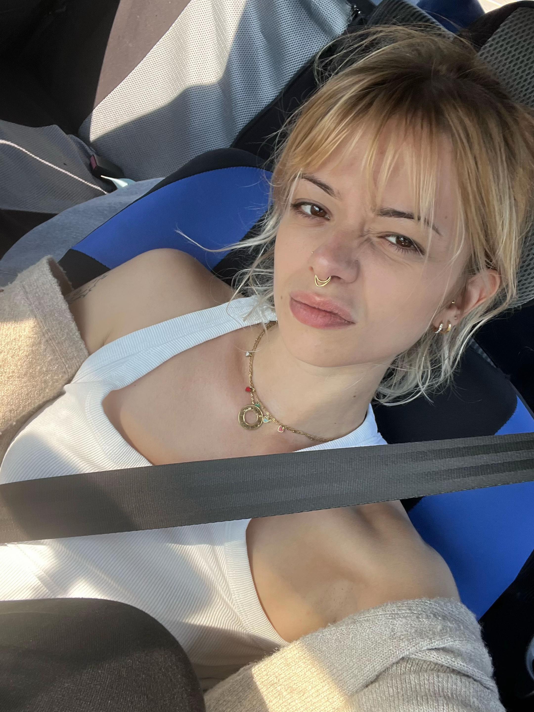 @lariuuuus