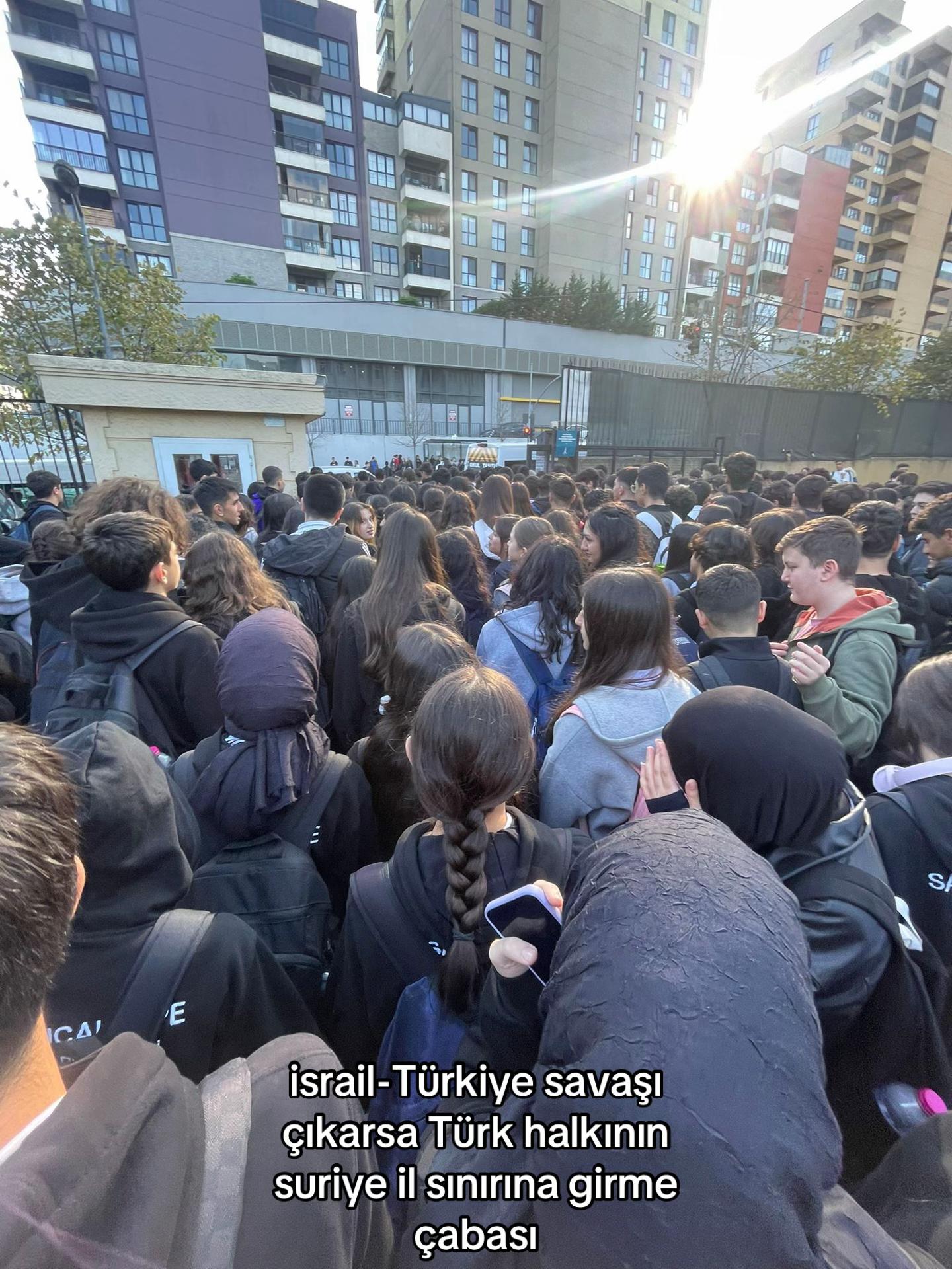 @cansuu