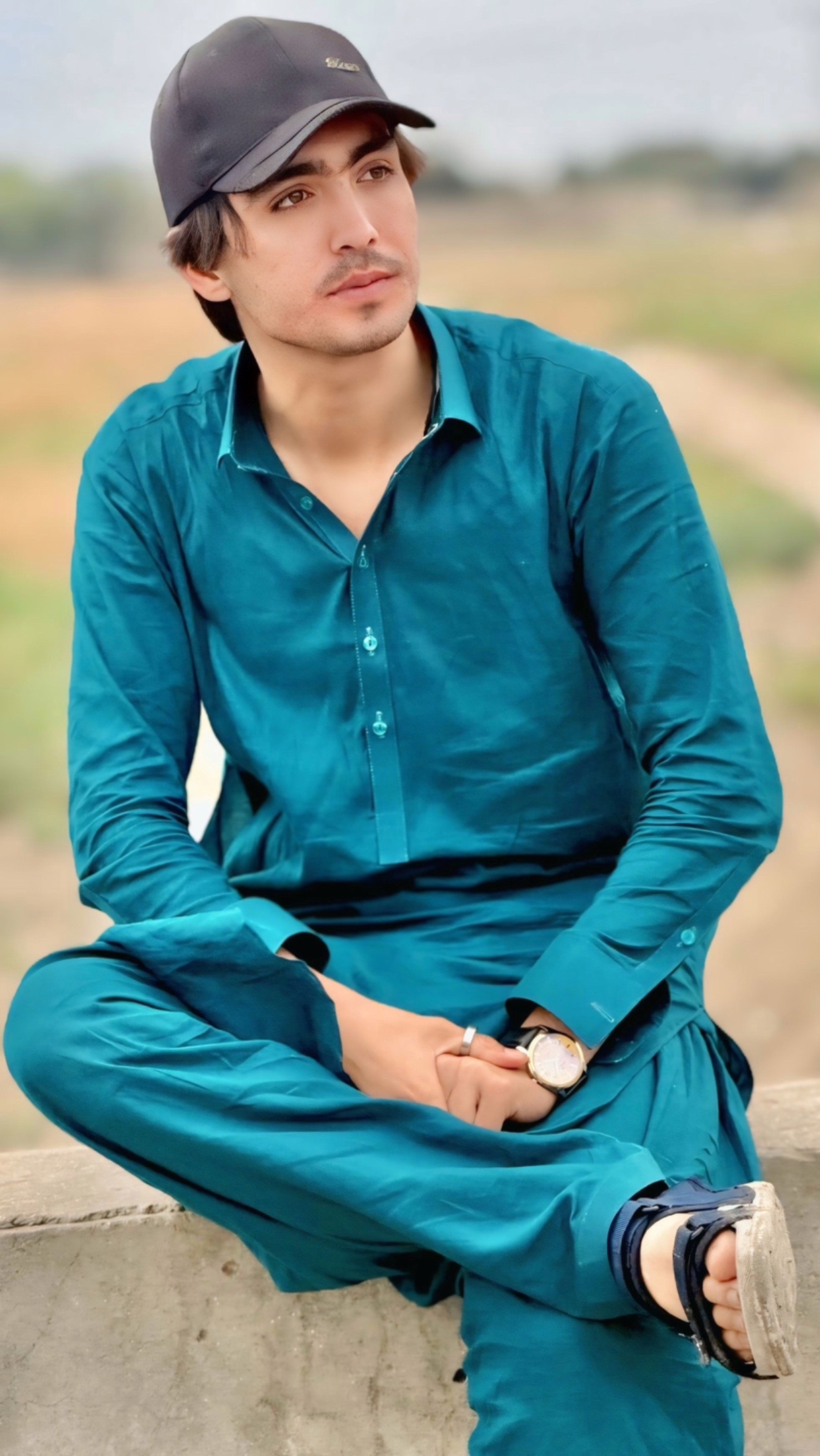 @AFAQ_KHAN>>🦅