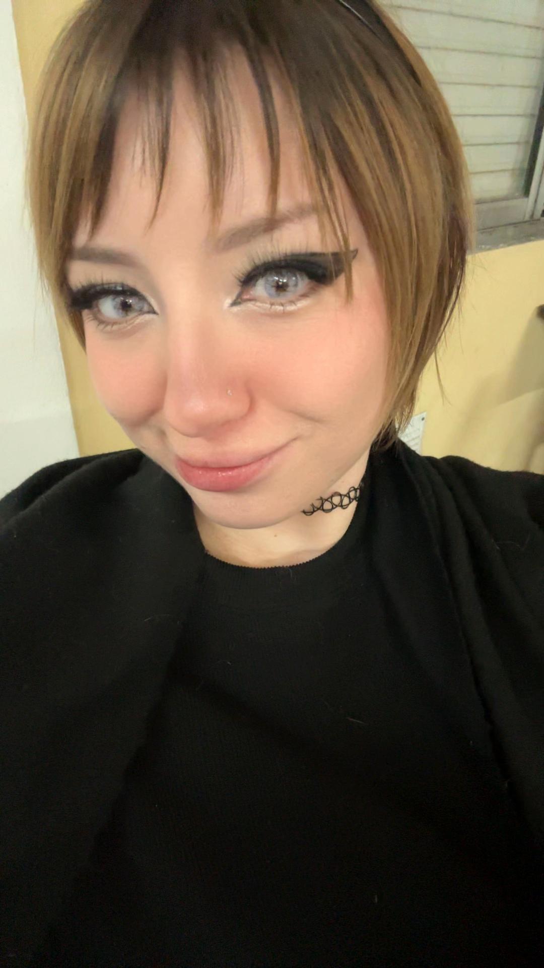 @neekoliinaa