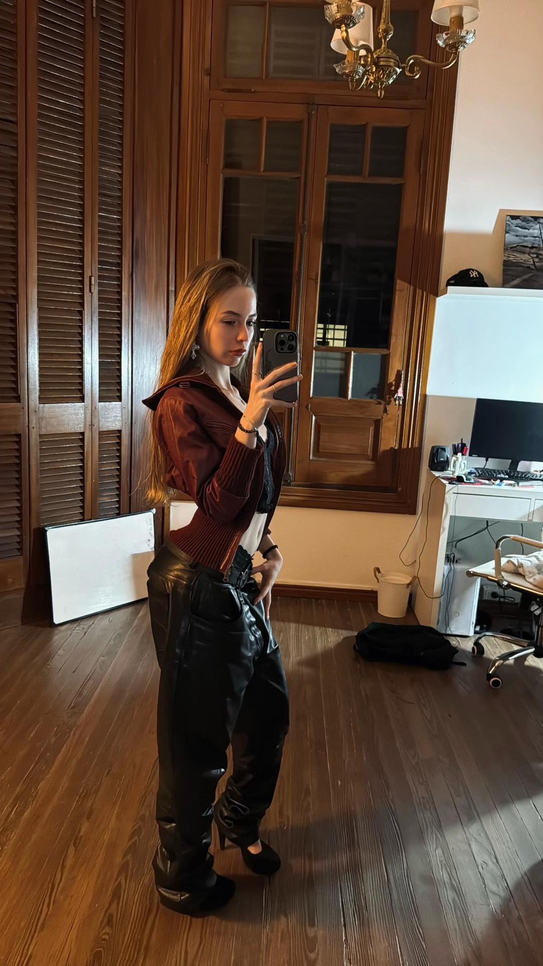 @lizaorchilles