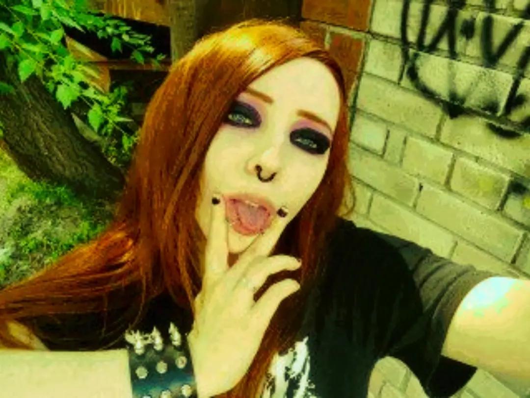 @*__* {{C@$t13lll_''/ :*