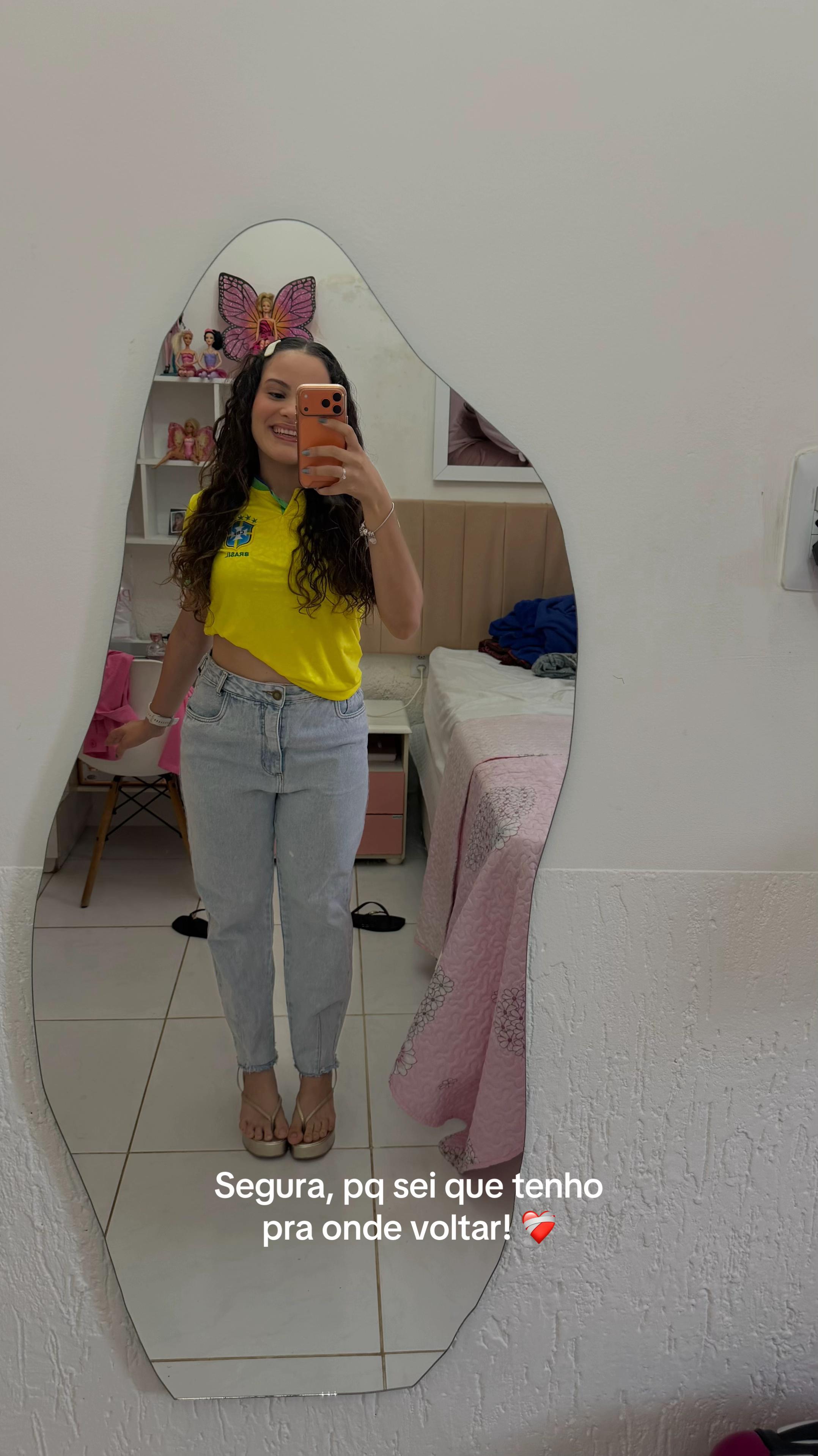 @clararezende__