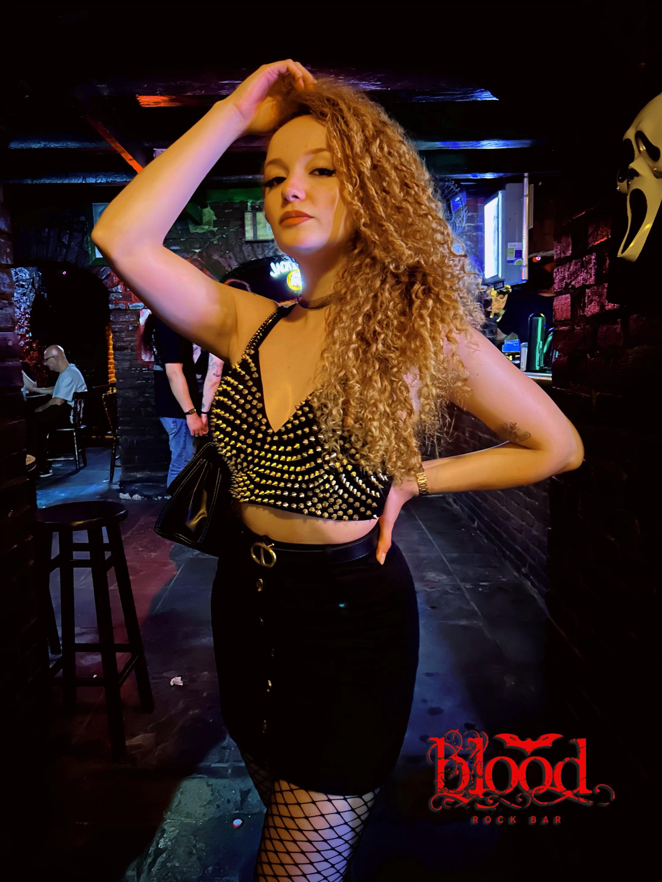 @Blood Rock Bar
