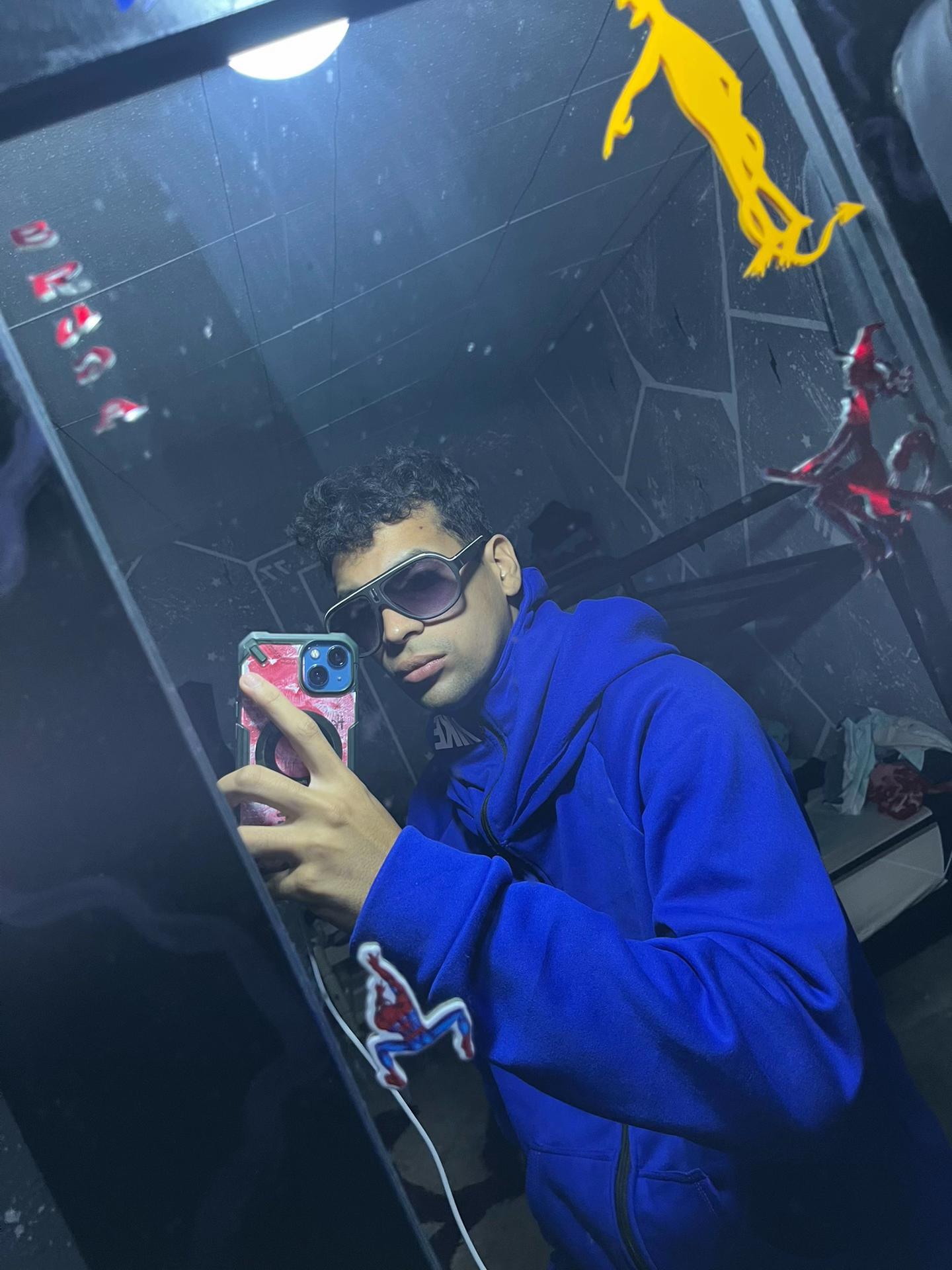 @ALEXANDER🫠