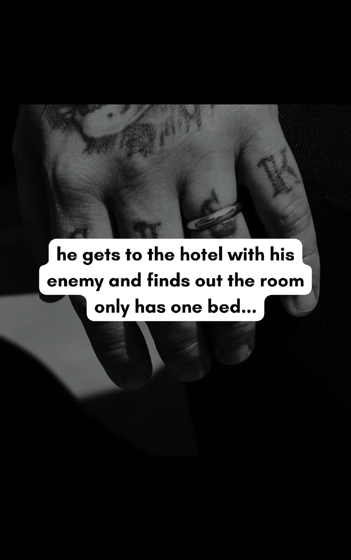 @authortosmith 💋