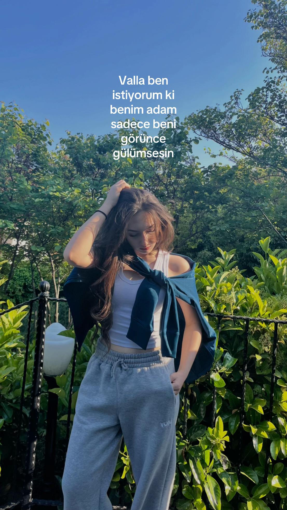 @Sena