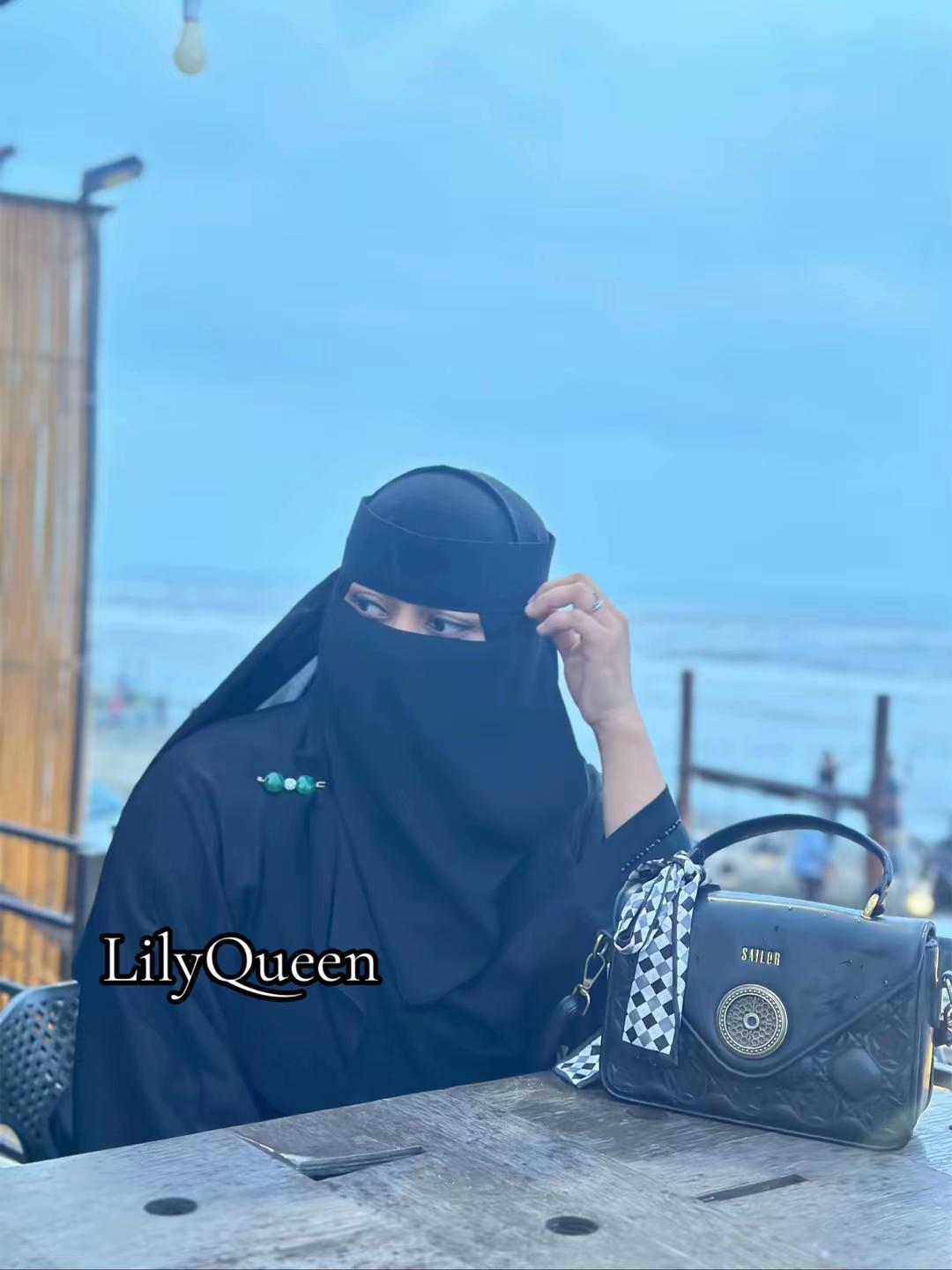 @Lily Queen👸