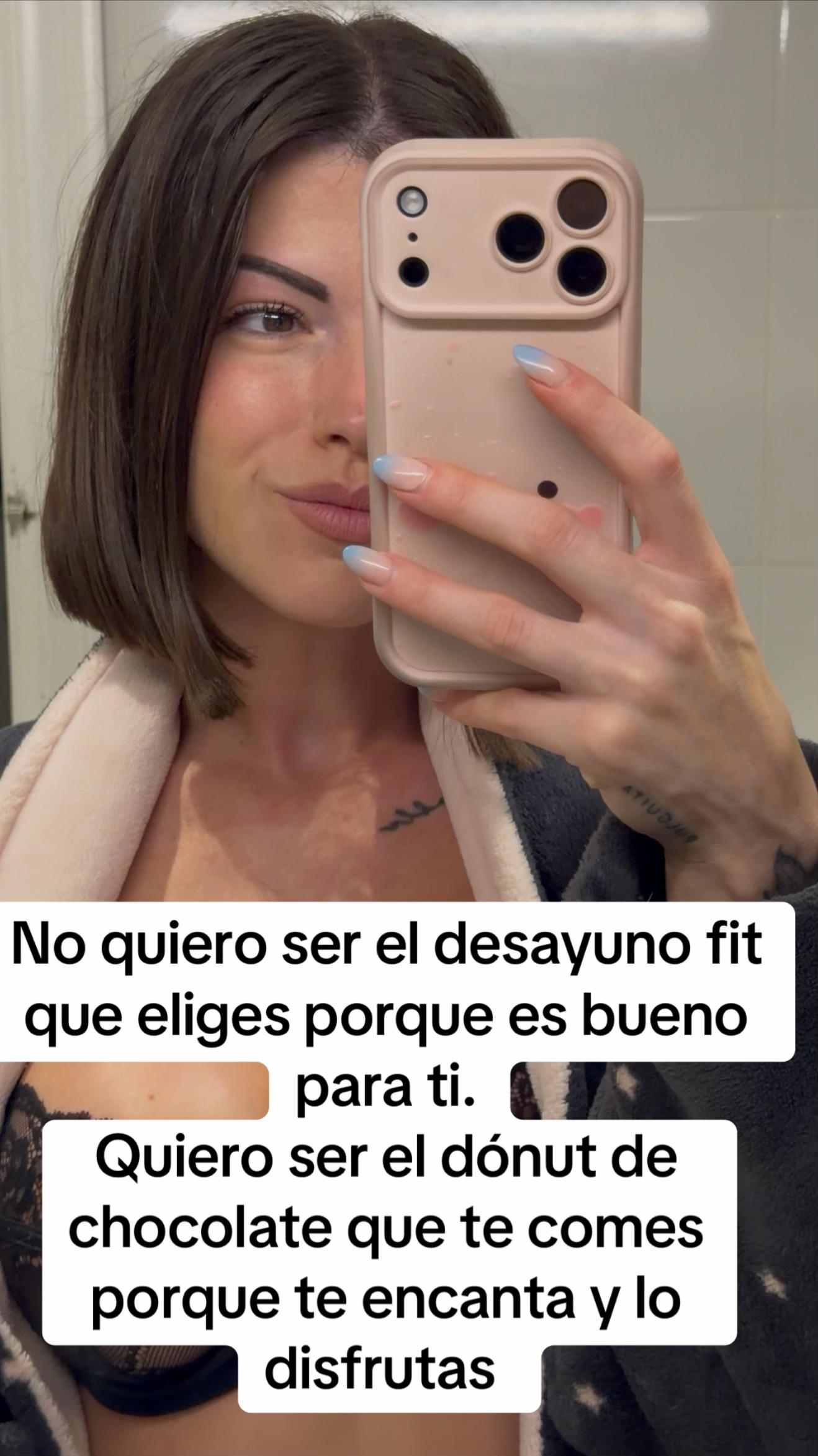 @whitneypinkie.