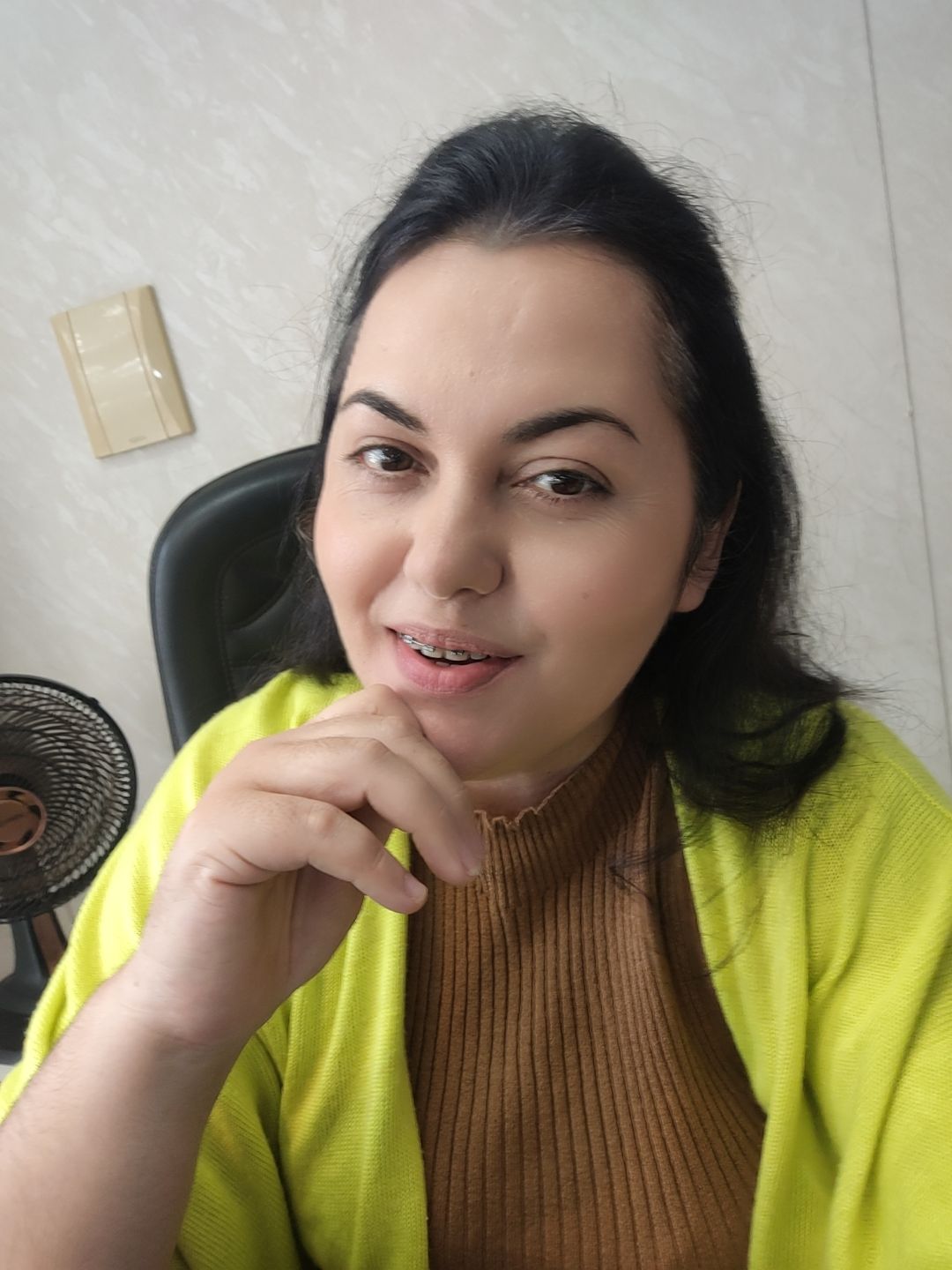 @Larahmel