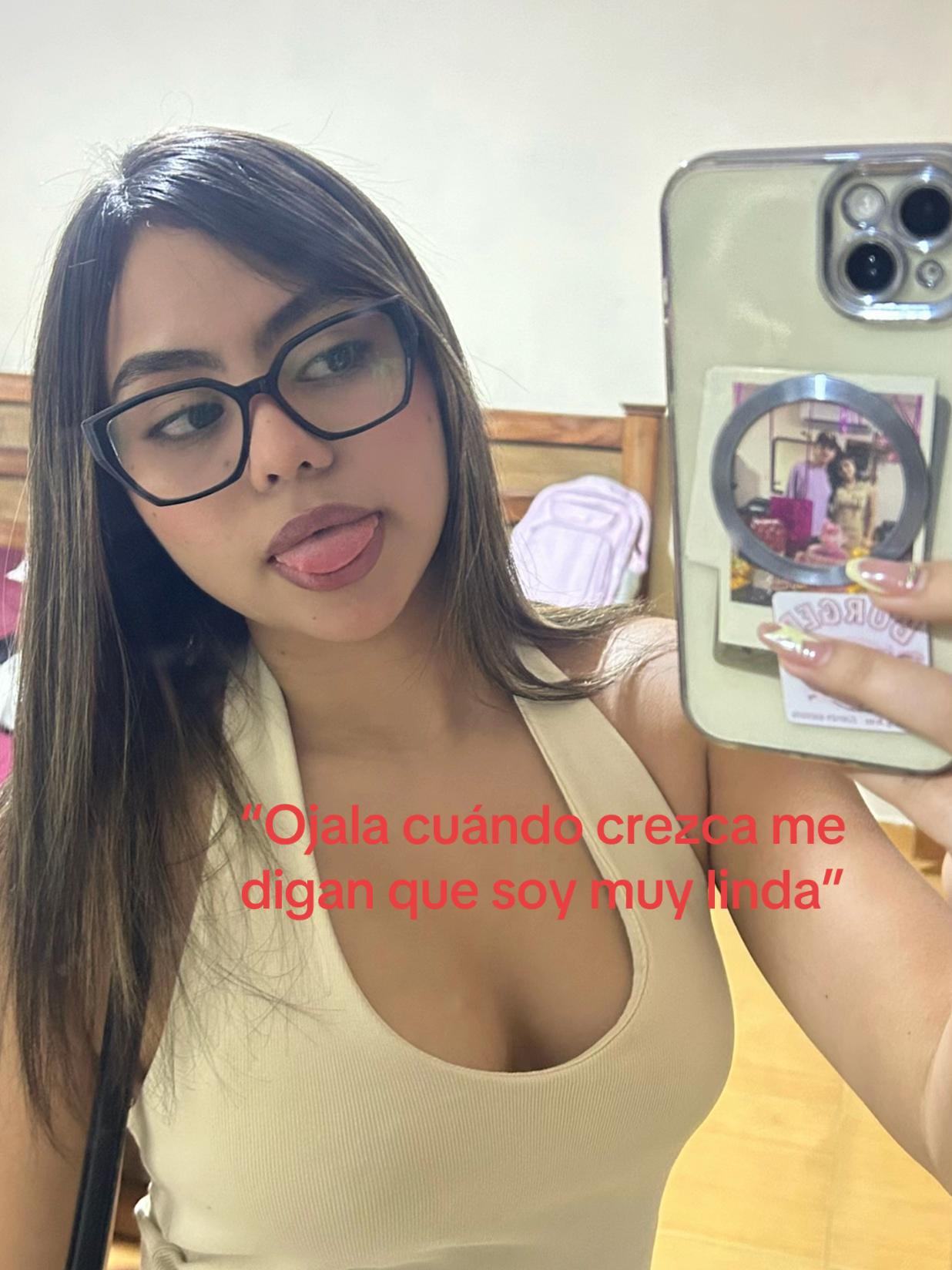 @Vickymedina