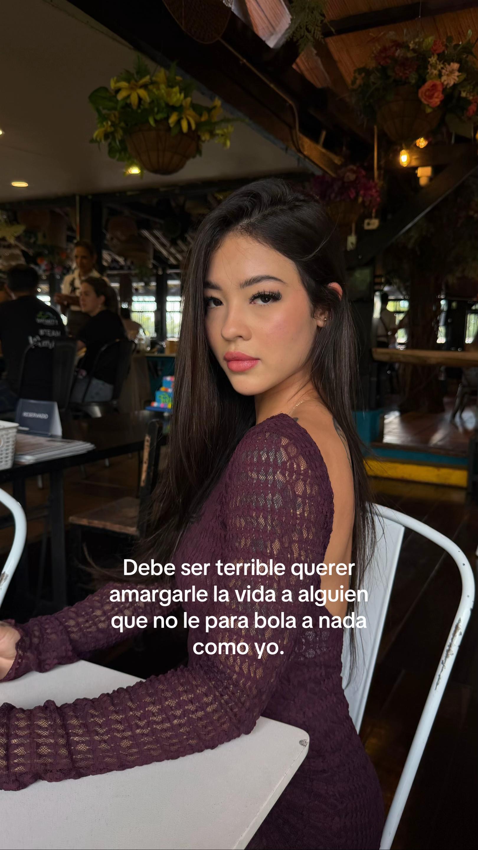 @annacherry.7
