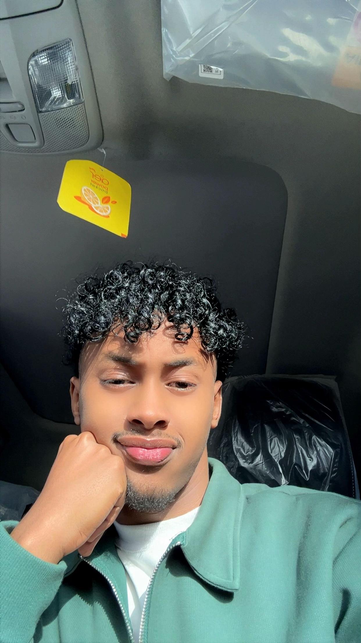 @unvailabl3_