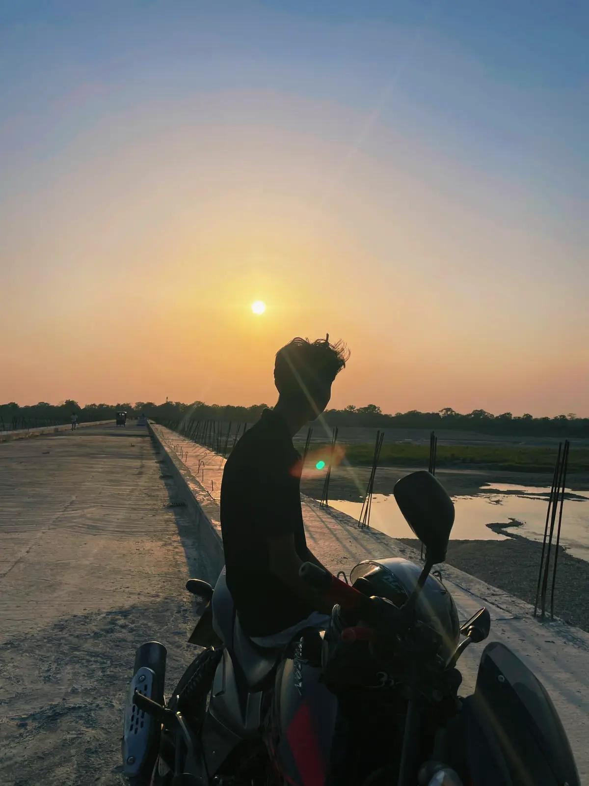 @Karun🖤⚡