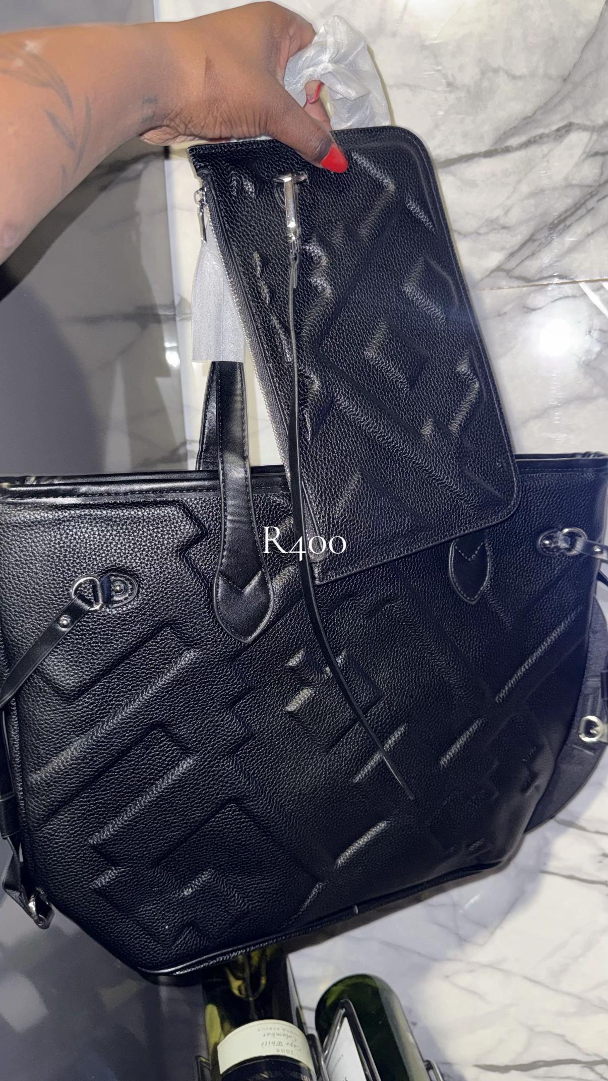 @Tiisetso_JoburgRunner🛍️