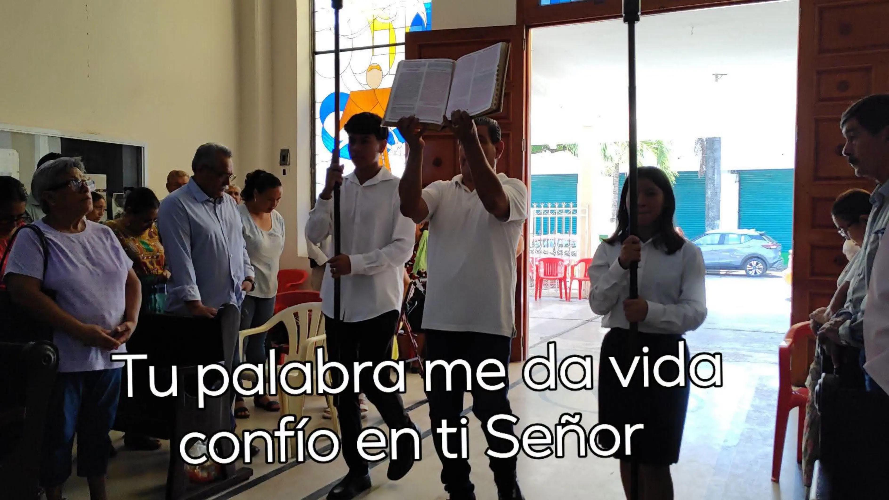 @Lupita V&eacute;lez &uacute;nica