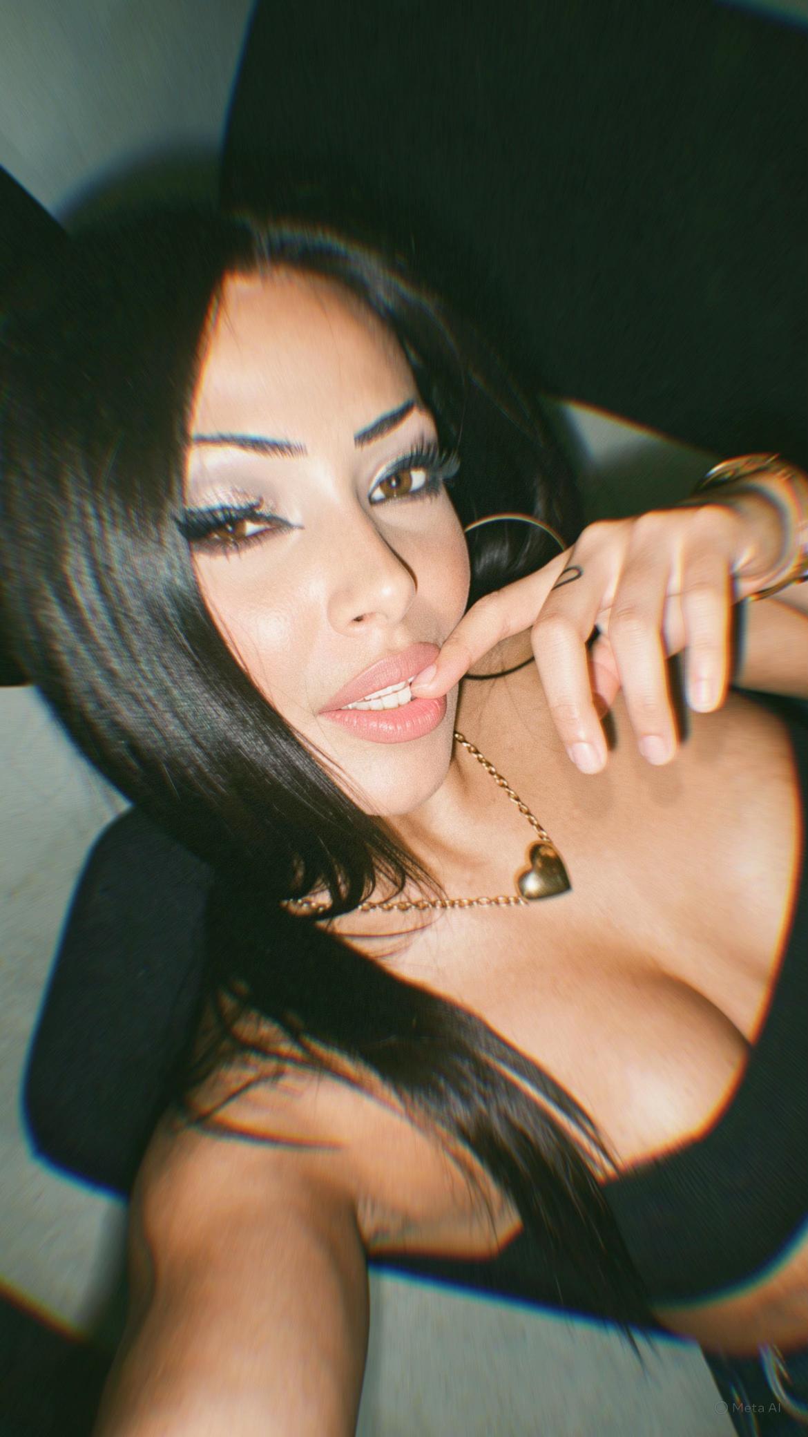 @Noemi🐍