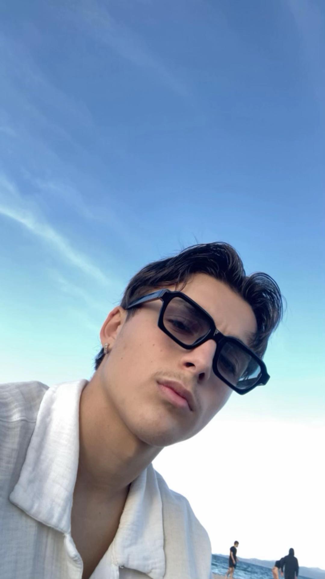 @𝓚𝓲𝓴𝓲