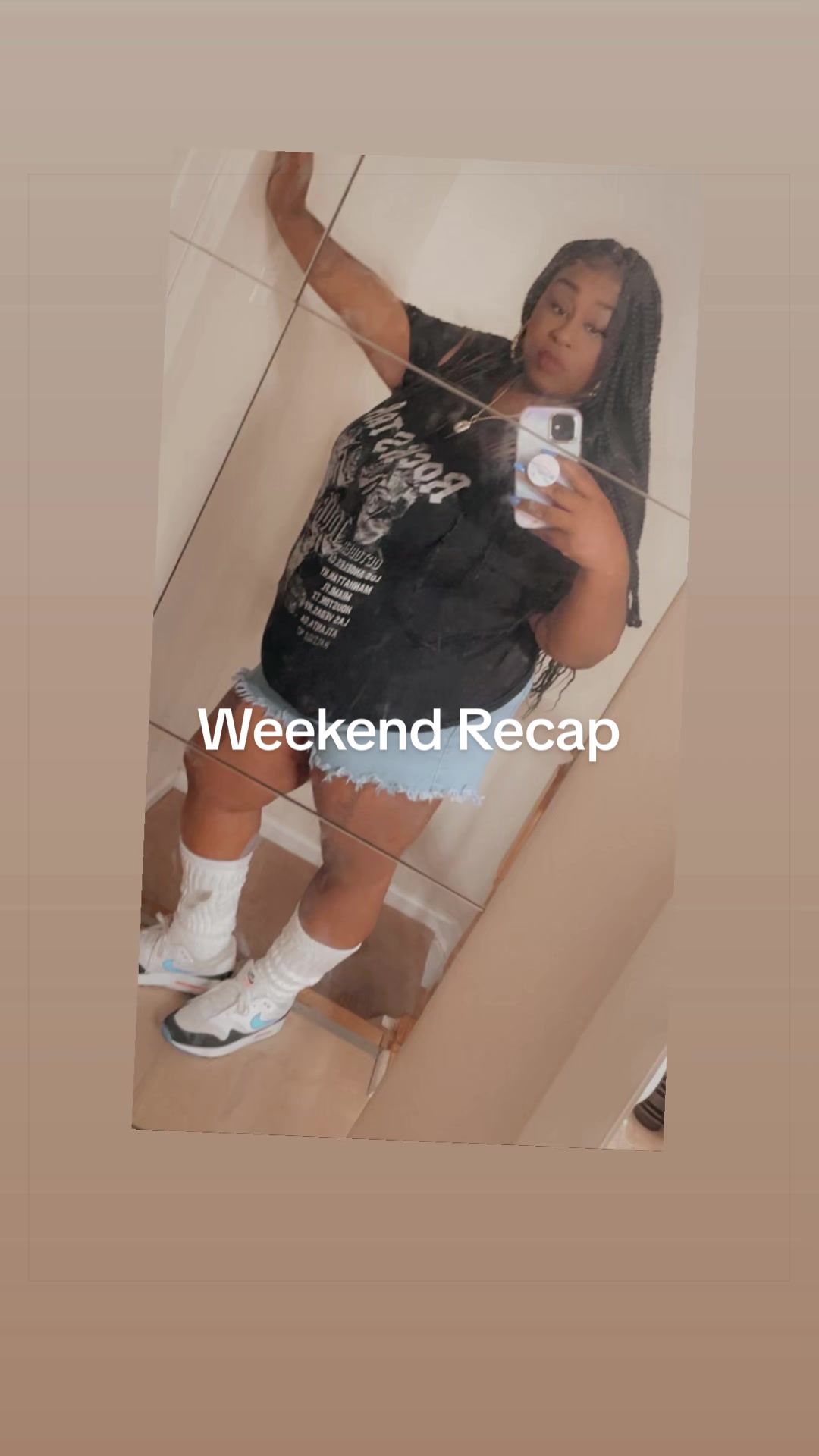 @AmomentWithDanni