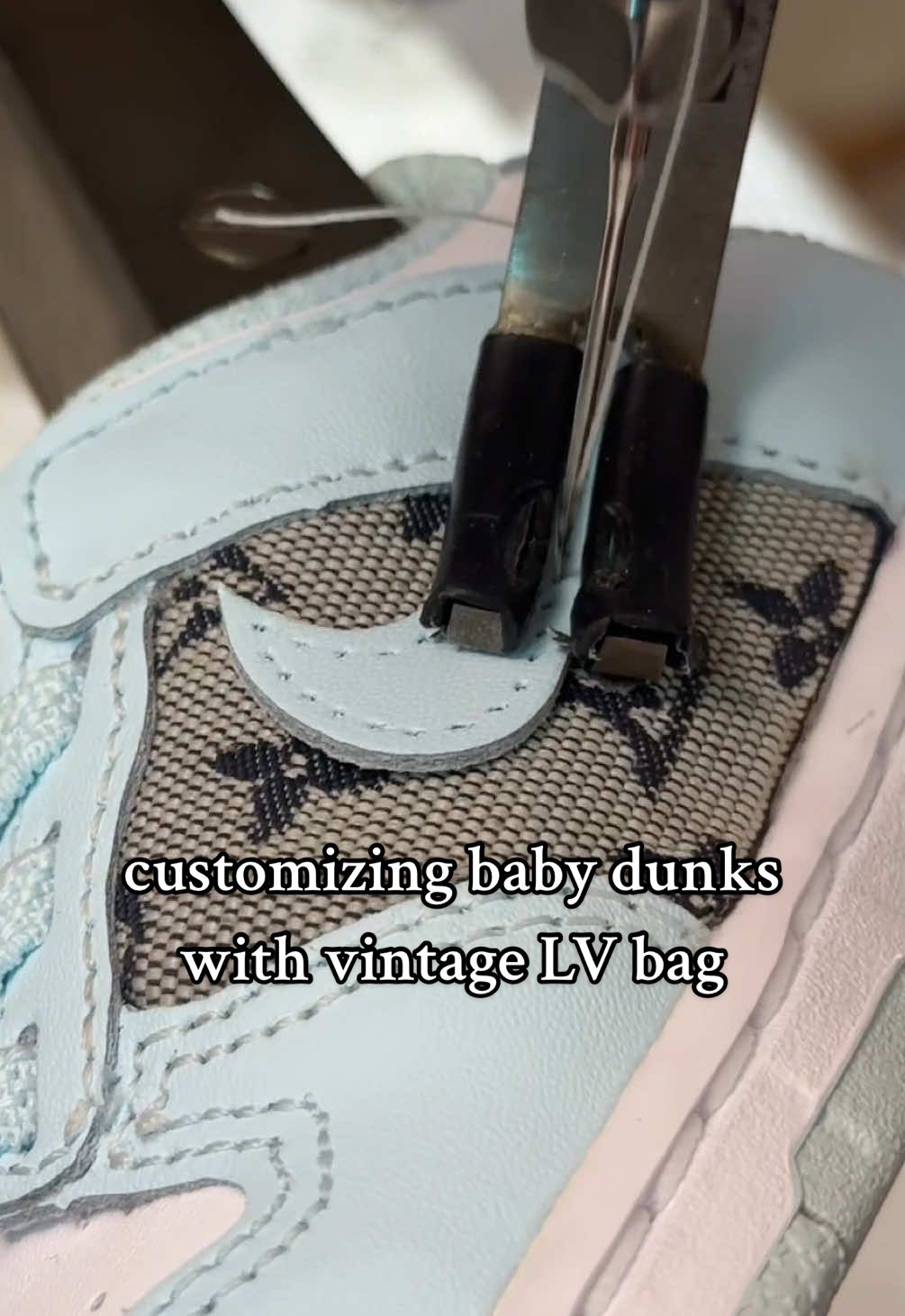 @With An H Shoe Customization