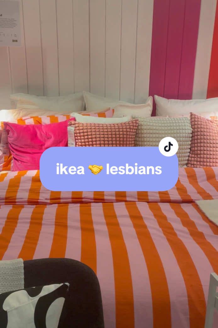 @Daisy & Josie