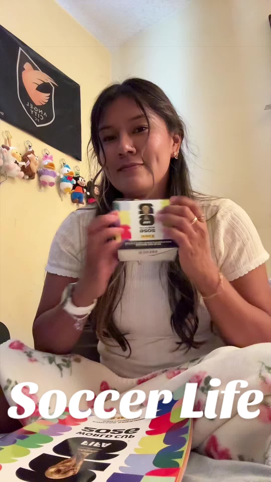 @Iambeegee