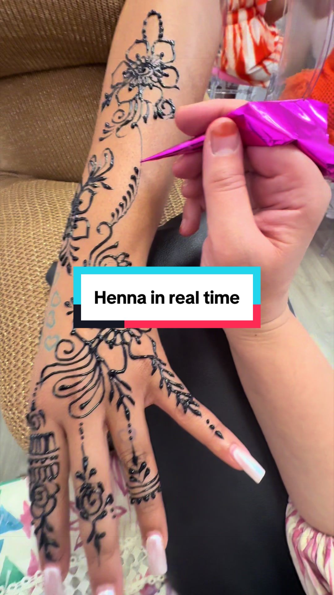 @ghennadesign