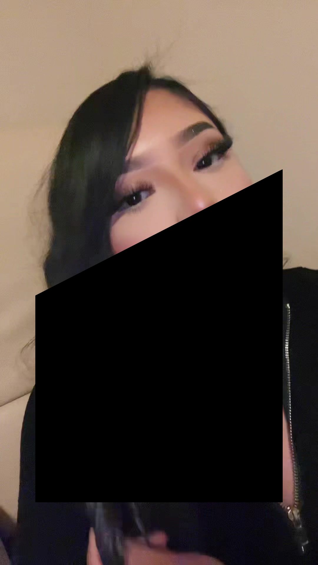 @𝒞