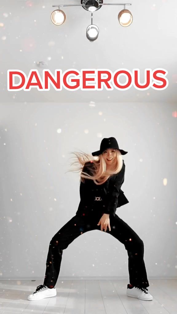 @šMOMOEDANCEš