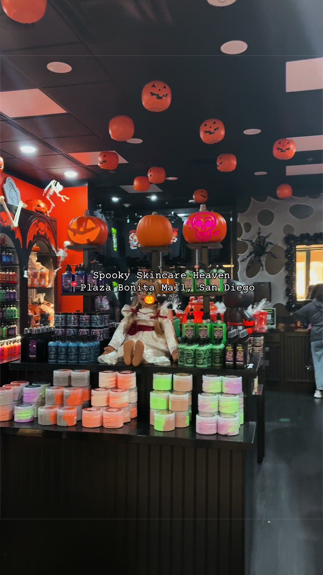 @Valeria🎃🖤🕸️