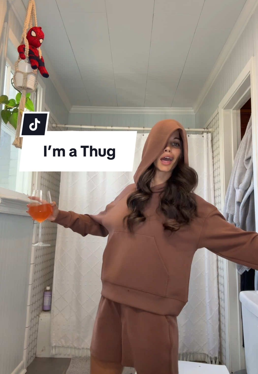 @Ladyintgebathroom