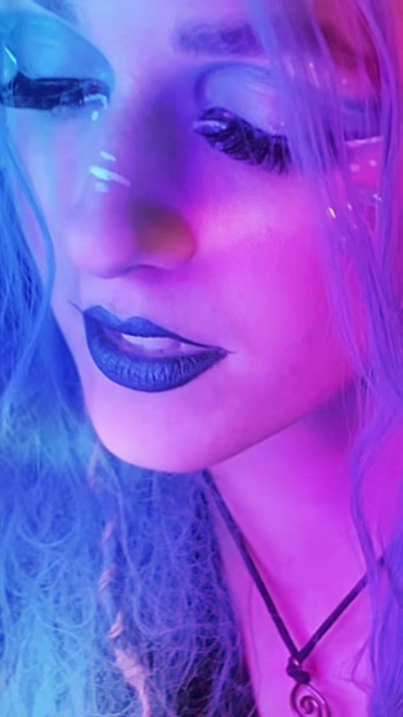 @Siren Sapphire 🧜🏻&zwj;♀️