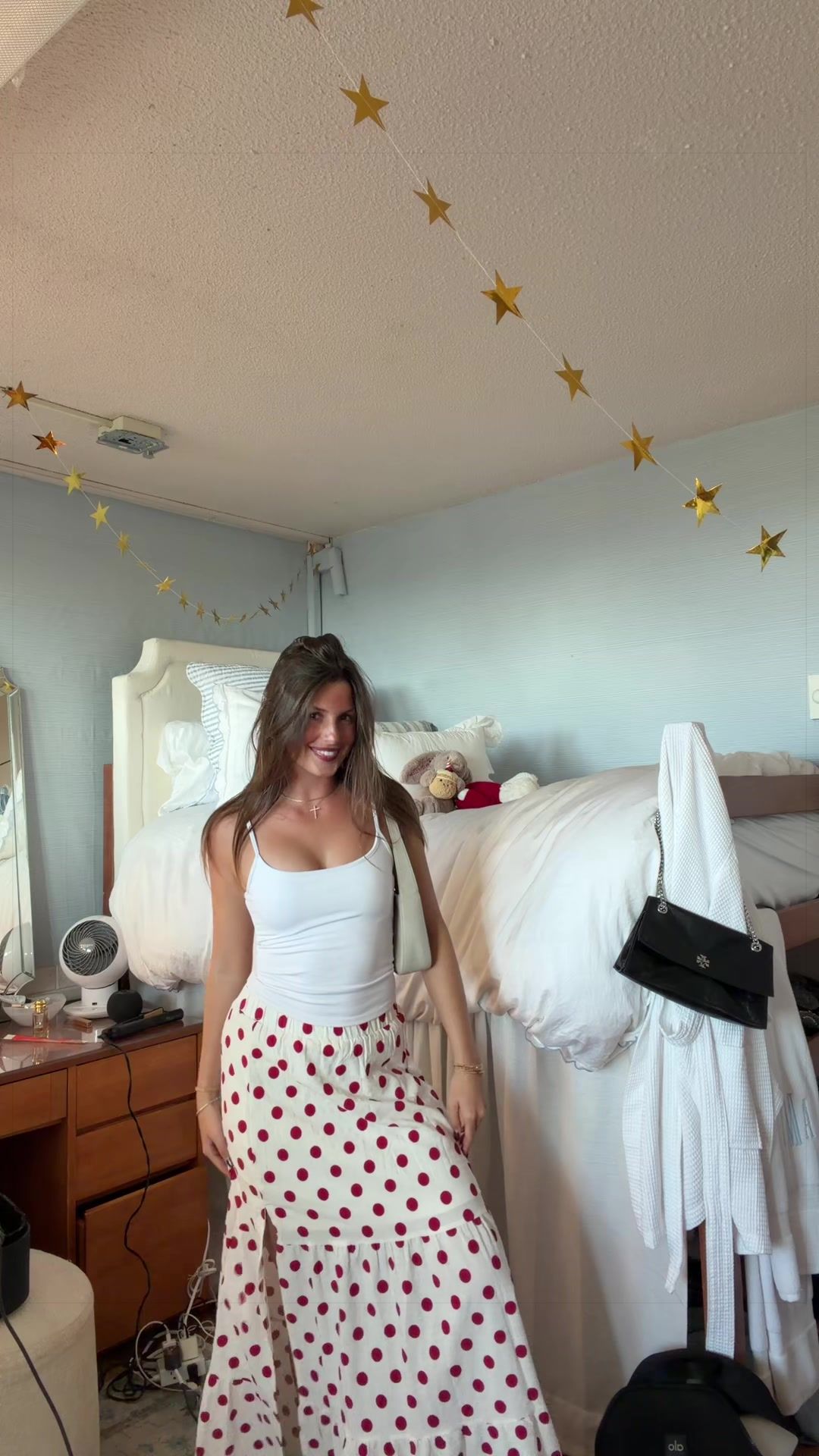 @Bella