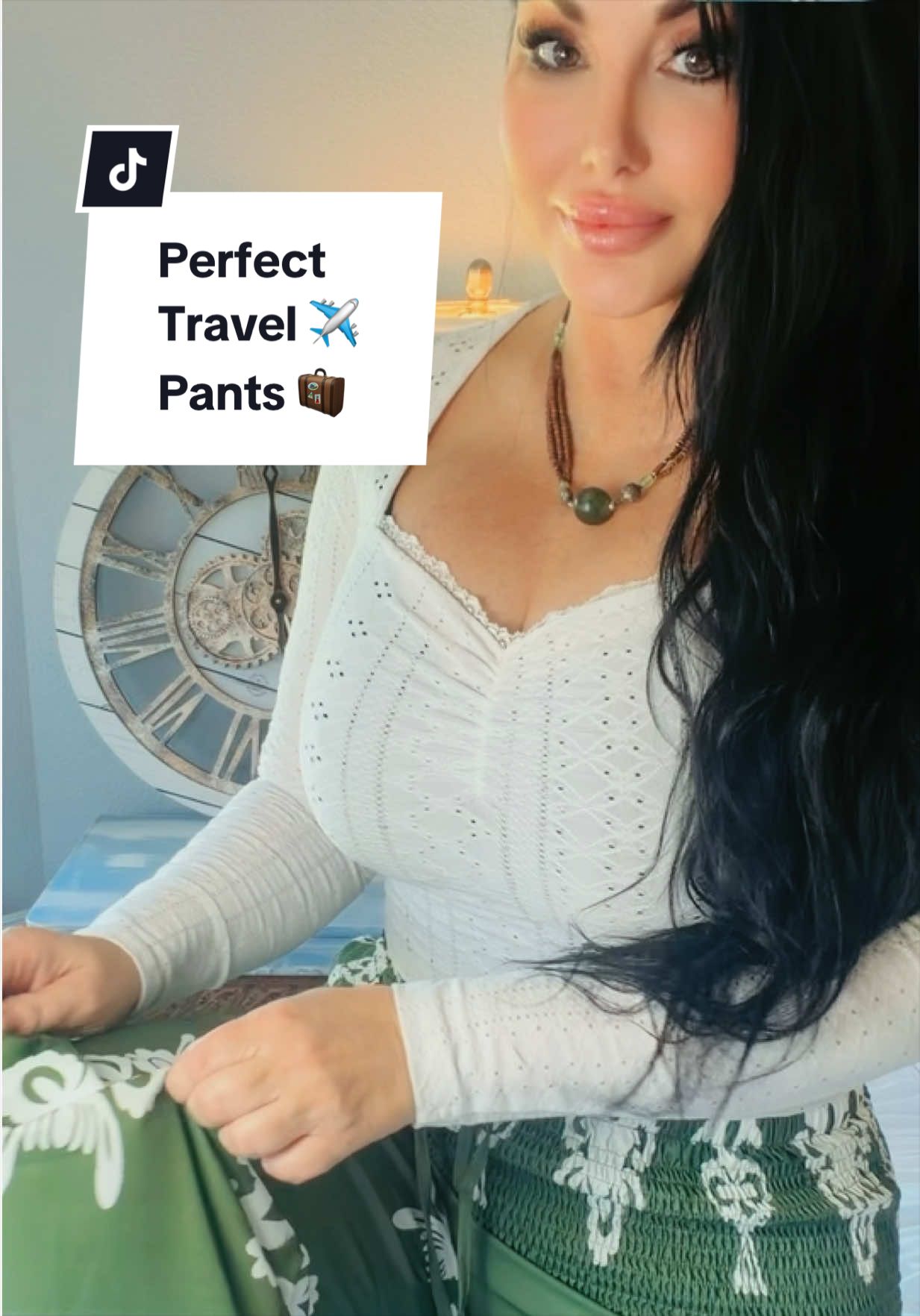 @AuthorHolliAnnDeClemente