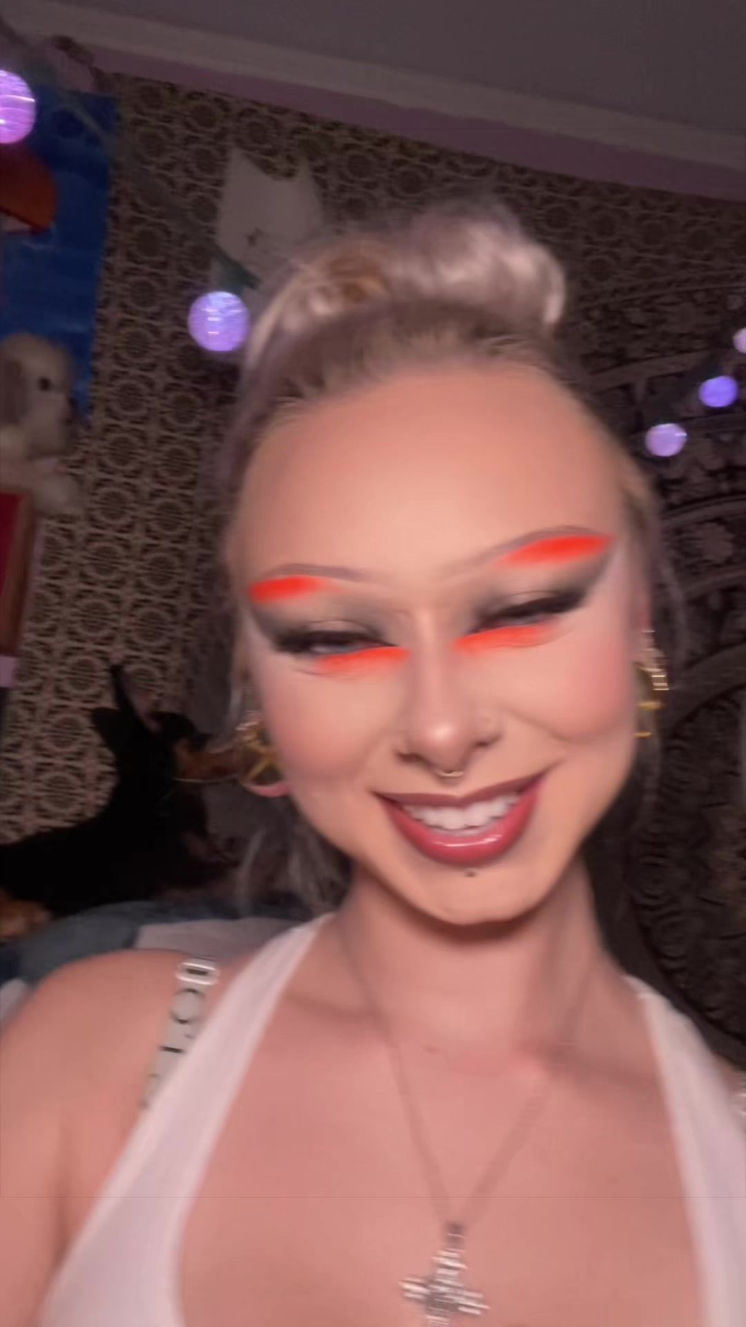 @🧐