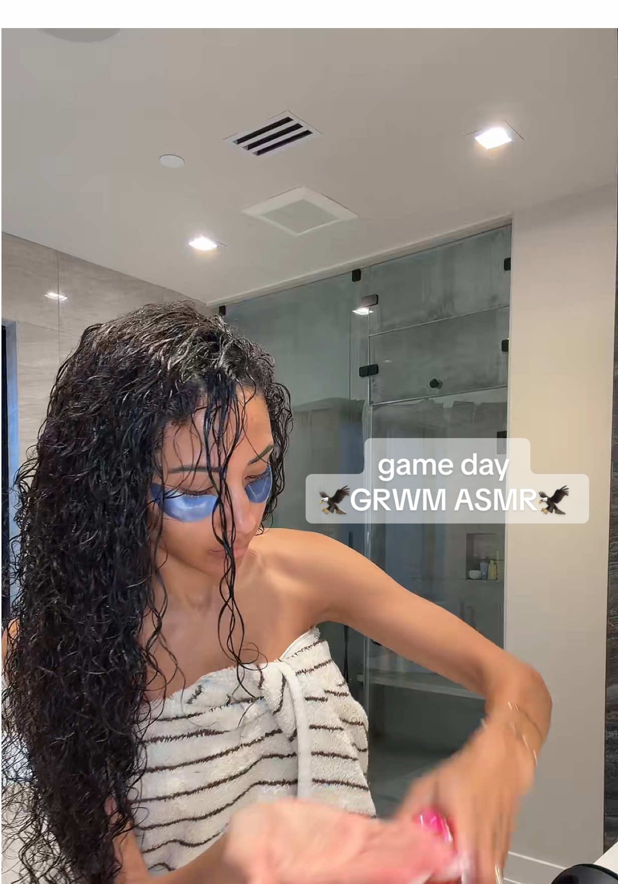 @nia