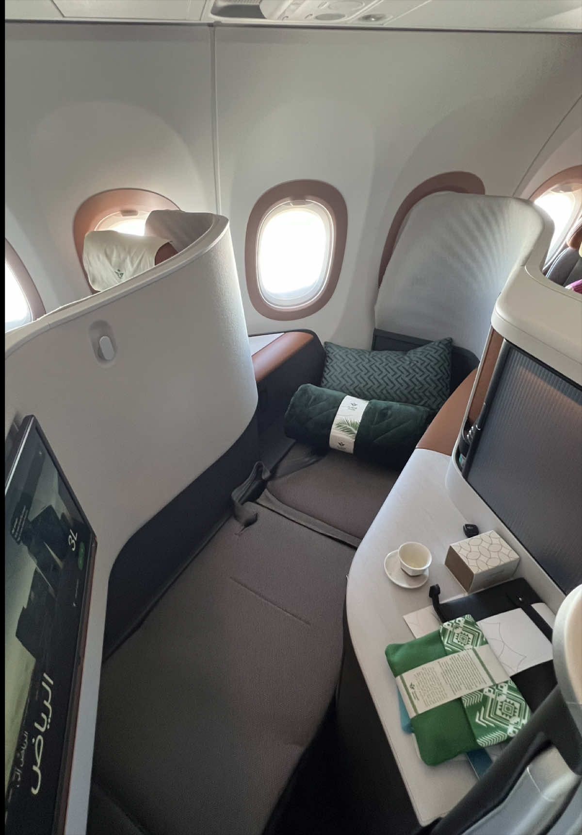 @عثمان  الملحم ✈️💳