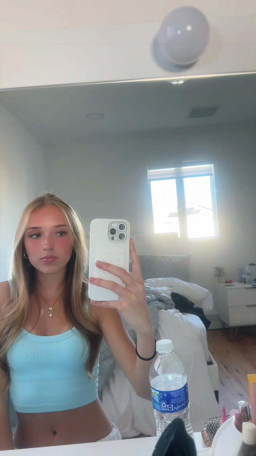 @👩🏼👩🏼