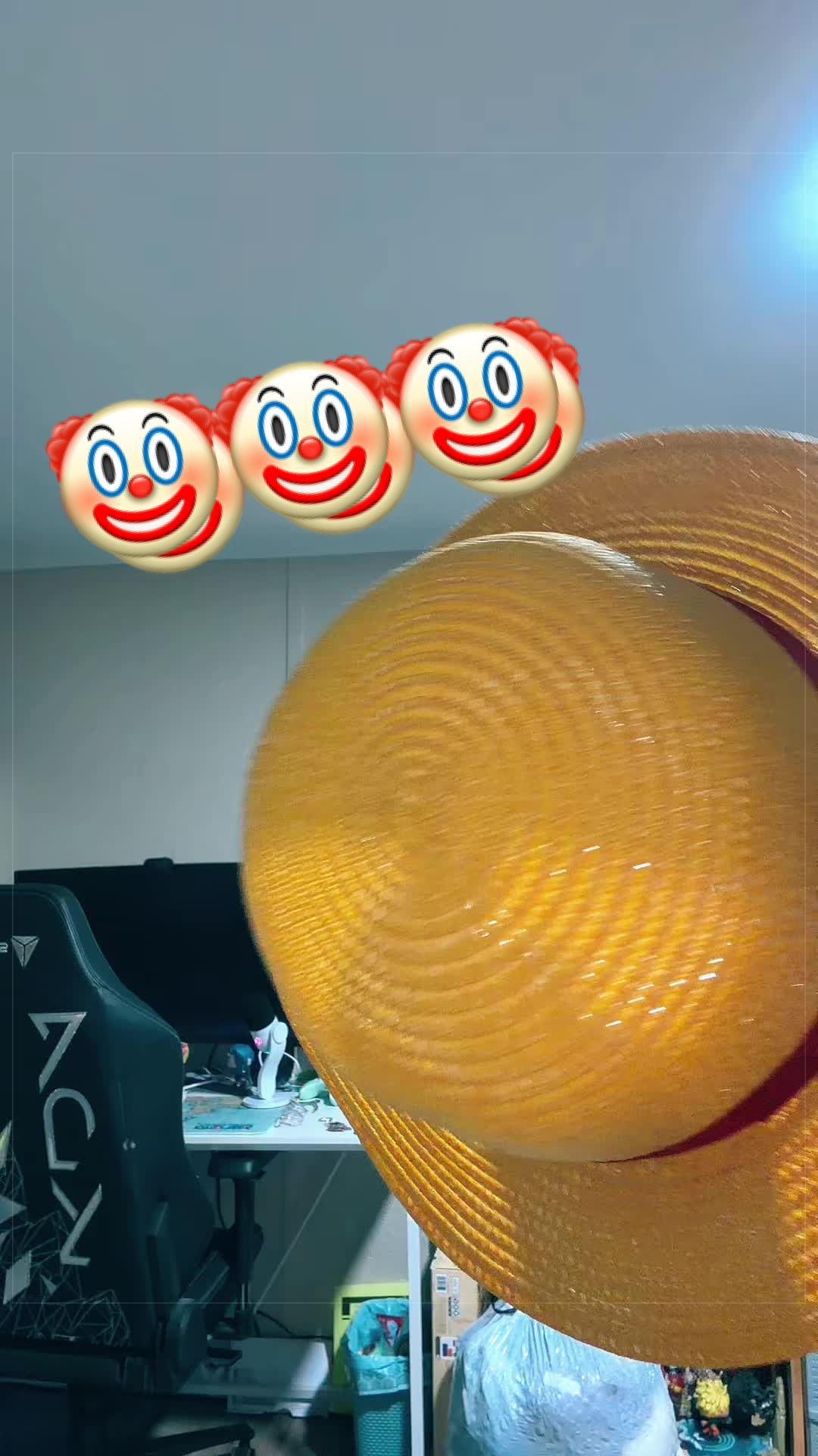 @Shayna 💙🤡💙